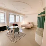 Lauben Old Town Apartment