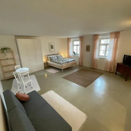 Lauben Old Town Apartment *